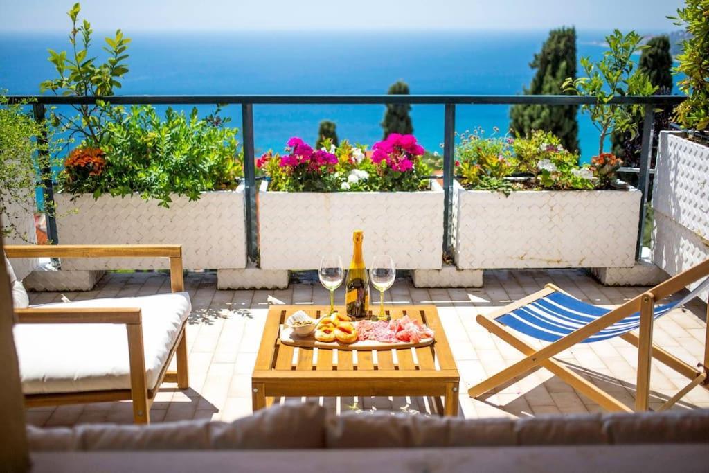 Il Grande Blu - Vista Panoramica Sul Golfo Leilighet Ospedaletti Eksteriør bilde