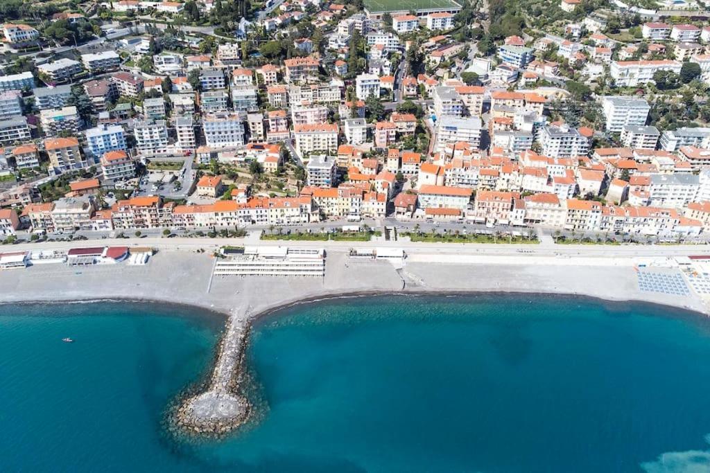 Il Grande Blu - Vista Panoramica Sul Golfo Leilighet Ospedaletti Eksteriør bilde